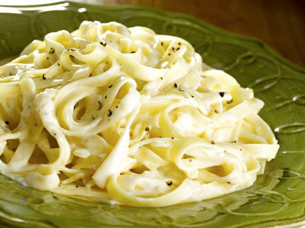 Fettuccine de crema y queso