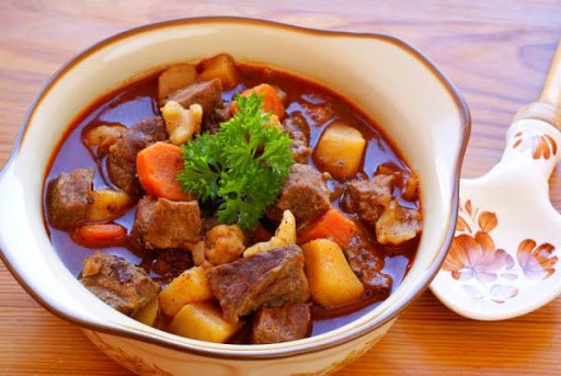 Gulasch húngaro